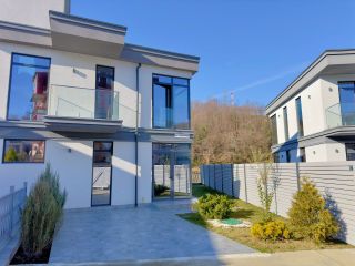 Продается кирпично-монолитный коттедж черновая отделка с коммуникациями рассрочка фото Сочи