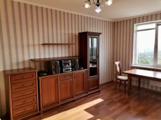 Продается 3 комнатная квартира фото 2 Оренбург.