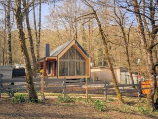 Продам деревянный коттедж ремонт по авторскому проекту с мебелью посуточная аренда фото 5 Сочи