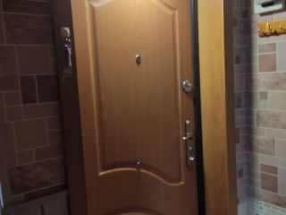 Продам 2 комнатную квартиру косметический ремонт хорошее состояние установлены натяжные потолки фото 9 Красноярск