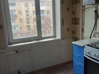 Продам 2 комнатную квартиру косметический ремонт хорошее состояние установлены натяжные потолки фото 16 Красноярск