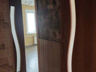 Продам 2 комнатную квартиру косметический ремонт хорошее состояние установлены натяжные потолки фото 21 Красноярск