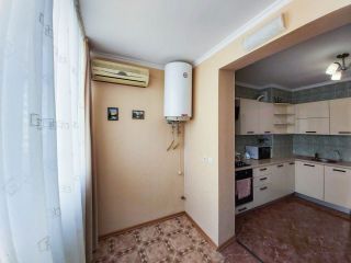 Продается 3 комнатная квартира косметический ремонт с коммуникациями с мебелью фото 9 Симферополь