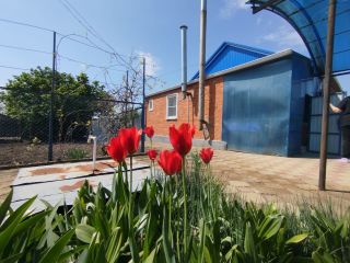 Продаю трешку с коммуникациями с плодоносящим садом фото Отрадная