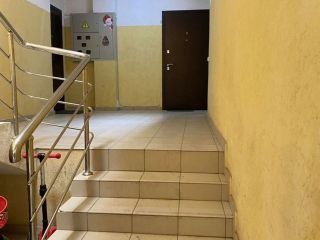 Продаю однушку с индивидуальным отоплением черновая отделка видеонаблюдение чистый подъезд фото 2 Калязин