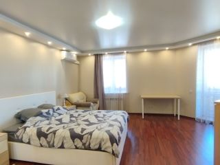 Продается 2 комнатная квартира отличный ремонт пластиковые окна с мебелью фото 4 Омск