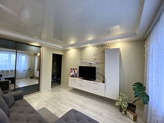 Продам 1 комнатную квартиру шикарный ремонт с мебелью фото 2 Омск