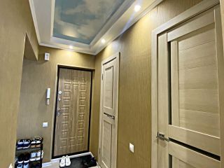 Продам 1 комнатную квартиру шикарный ремонт с мебелью фото 13 Омск