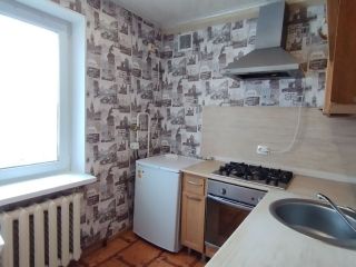 Продам двушку косметический ремонт пластиковые окна фото 3 Омск