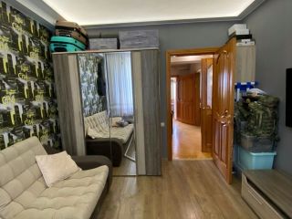 Продаю 3 комнатную квартиру взрослый собственник с мебелью фото Таганрог