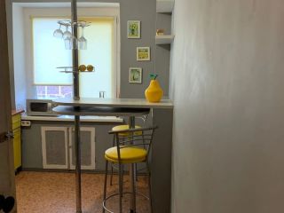 Продам однокомнатную квартиру шикарный ремонт с мебелью установлены пластиковые окна фото 10 Магнитогорск