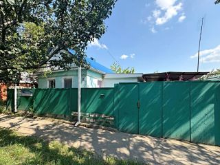 Продам кирпичный дом косметический ремонт с плодоносящим садом подключена канализация фото Армавир