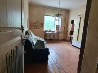 Продается 3 комн. квартира нуждается в капитальном ремонте есть документы фото 2 Чехов