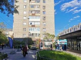 Продам 3-ком квартиру рядом с метро фото Новосибирск