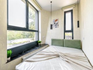 Продам студию ремонт по западным стандартам имеется охрана панорамные окна фото Москва