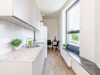 Продам студию ремонт по западным стандартам имеется охрана панорамные окна фото 5 Москва