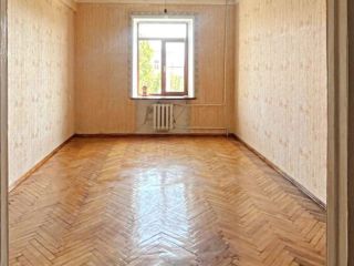 Продаю трехкомнатную квартиру нуждается в косметическом ремонте в центре города фото Армавир