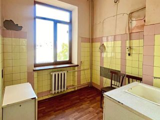 Продаю трехкомнатную квартиру нуждается в косметическом ремонте в центре города фото 5 Армавир