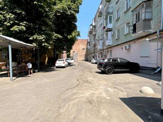 Продаю трехкомнатную квартиру нуждается в косметическом ремонте в центре города фото 6 Армавир