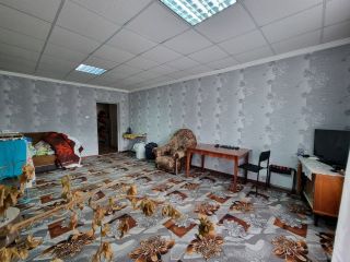 Продается 3 комн. квартира с индивидуальным отоплением косметический ремонт с коммуникациями фото 2 Кисловодск