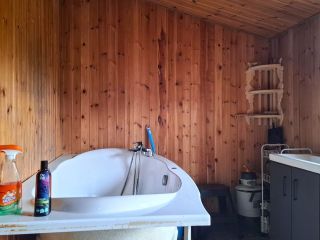 Продается деревянный дом ремонт по западным стандартам с мебелью есть документы фото 3 Остров