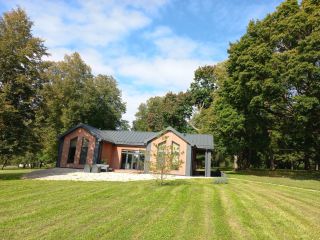 Продаю кирпичный коттедж ремонт по авторскому проекту своя скважина фото 3 Лопатино