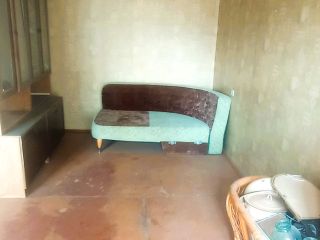 Продаю однокомнатную квартиру косметический ремонт возможен торг фото 10 Магнитогорск