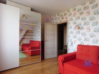 Продаю двухкомнатную квартиру отличный ремонт взрослый собственник свежий ремонт фото 3 Новосибирск