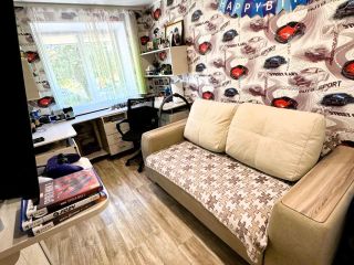 Продаю двушку отличный ремонт возможен торг с мебелью фото 9 Магнитогорск