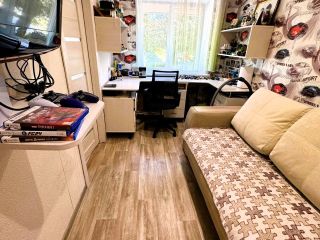 Продаю двушку отличный ремонт возможен торг с мебелью фото 13 Магнитогорск