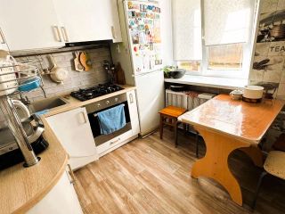 Продаю двушку отличный ремонт возможен торг с мебелью фото 22 Магнитогорск