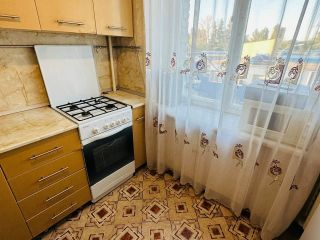 Продам трехкомнатную квартиру косметический ремонт ухоженный подъезд с мебелью фото 3 Ростов-на-Дону