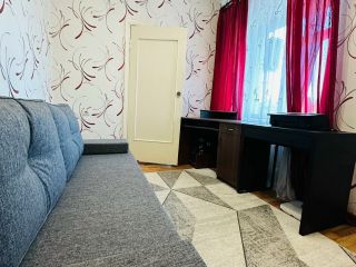 Продам трехкомнатную квартиру косметический ремонт ухоженный подъезд с мебелью фото 5 Ростов-на-Дону