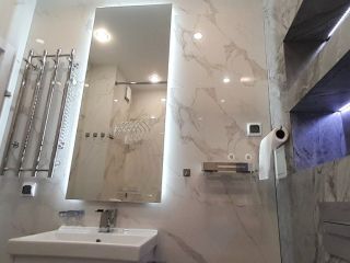 Продается двухкомнатная квартира евроремонт имеется охрана с мебелью фото 8 Краснодар