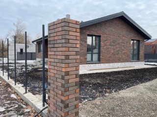 Продам кирпичный коттедж черновая отделка имеется охрана с коммуникациями фото 5 С. Ленинское