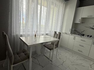 Продаю однушку с индивидуальным отоплением ремонт по авторскому проекту пластиковые окна фото 10 Печерск