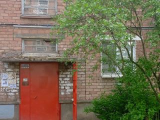 Продаю трехкомнатную квартиру косметический ремонт установлены пластиковые окна в центре города фото 3 Ярославль