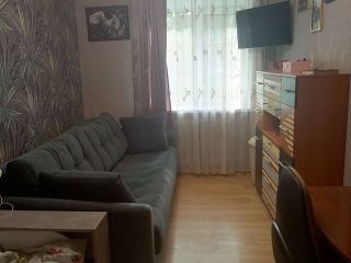 Продаю трехкомнатную квартиру косметический ремонт установлены пластиковые окна в центре города фото 9 Ярославль