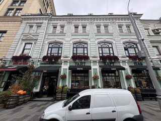 Сдаю помещение под магазин на первой линии фото 2 Москва