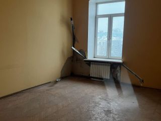 Продаю помещение свободного назначения требуется ремонт с коммуникациями фото Москва