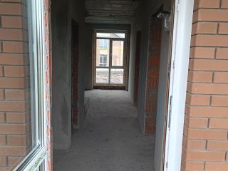 Продам кирпичный коттедж черновая отделка своя скважина с коммуникациями фото 7 КОЛАРОВО