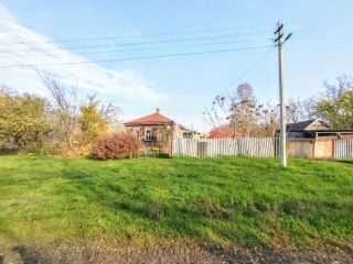 Продам деревянный дом с коммуникациями в рассрочку фото Новолеушковская