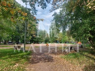 Продаю трешку взрослый собственник фото Санкт-Петербург