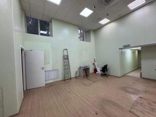 Сдаю помещение под магазин на первой линии фото 8 Москва