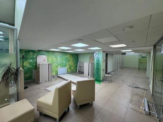 Сдаю помещение под магазин на первой линии фото 10 Москва