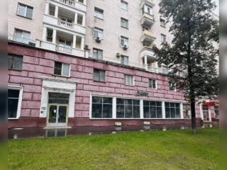 Продам помещение под магазин на первой линии фото Москва