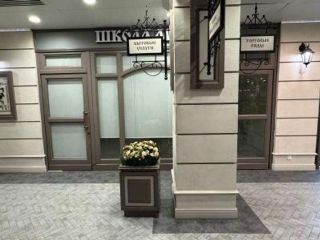 Сдам помещение под магазин на первой линии фото Москва