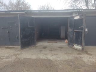 Продаю кирпично-монолитный гараж рядом асфальт есть смотровая яма фото 14 Красноярск