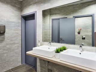 Сдам офис имеется круглосуточная охрана видеонаблюдение фото 2 Москва