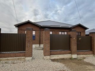 Продаю кирпичный коттедж фото Михайловск